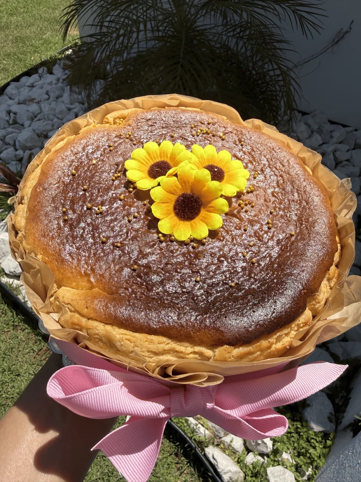 Galleta artesanal con decoración de girasol de El Mesón Azucarado