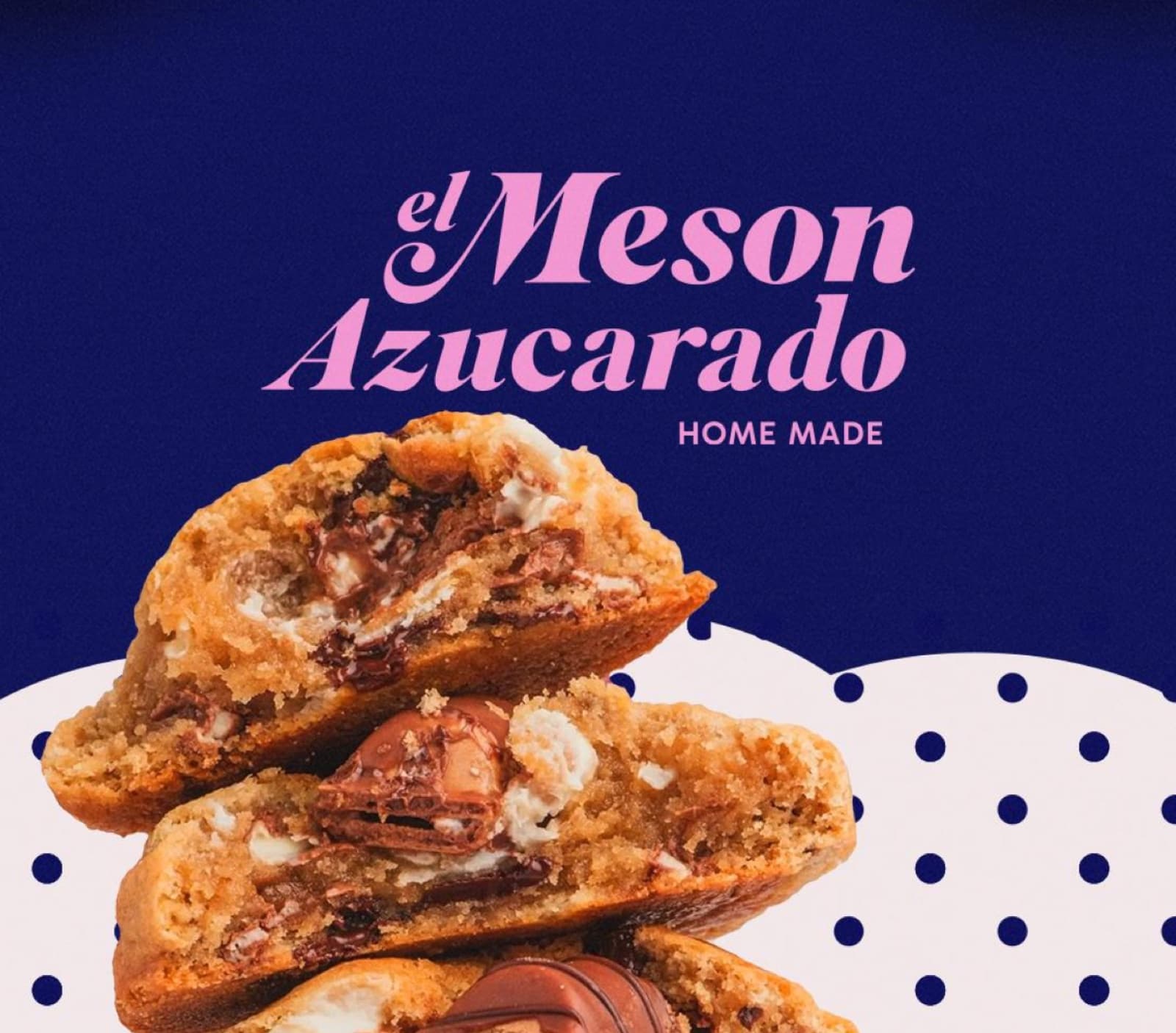Presentación de galletas junto al logo de El Mesón Azucarado